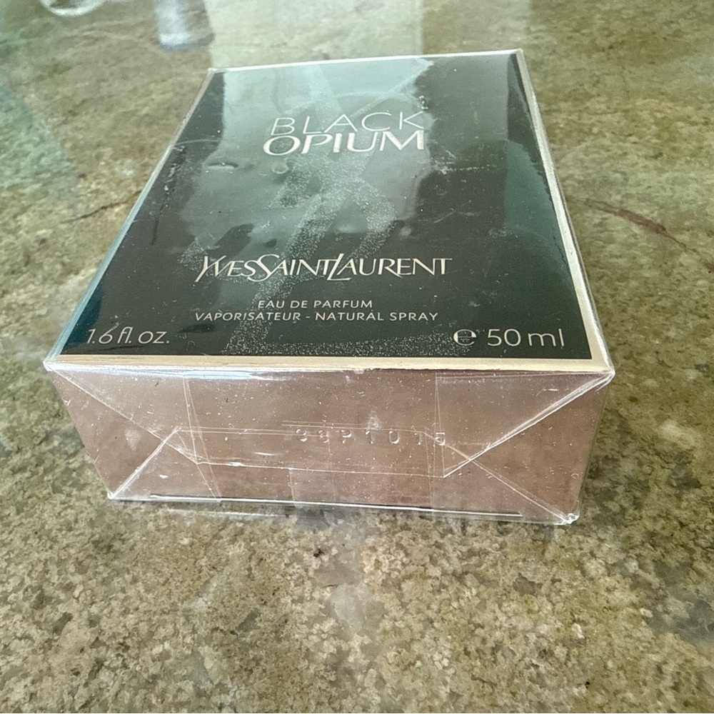 Yves Saint Laurent Black Opium Eau de Parfum - Black with Rose Gold Trim - Picture 2 of 3